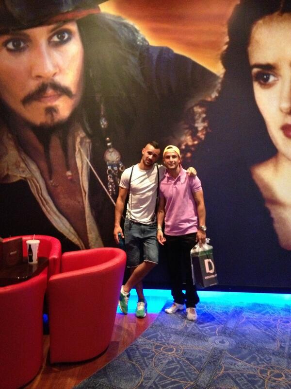 Compras,cinema y champions cu fratele meu @JohnMatijas