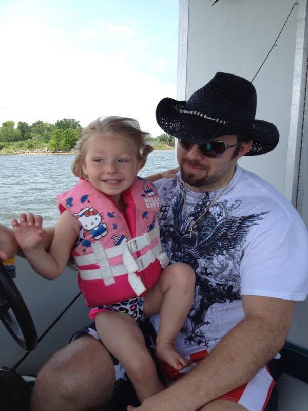KatlinneW's tweet photo. My loves http://t.co/dWppOdlbLc