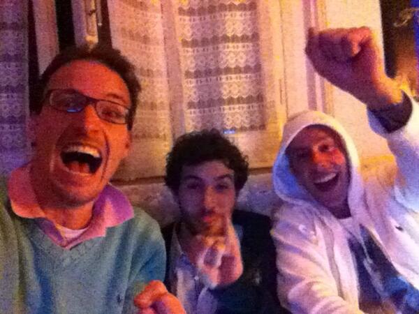 MatteoMangoni's tweet photo. @vieri_bobo Volevamo guardarti ballare, invece ci tocca guardare la finale! #solodortmund http://t.co/gMyWU97PDh