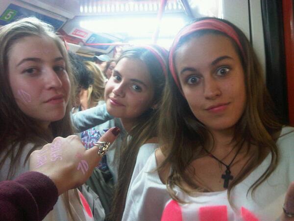 menapaz98's tweet photo. Conncertttttttt @carlac0512 @carentreca @inesmencos http://t.co/26IZ5AwLAO