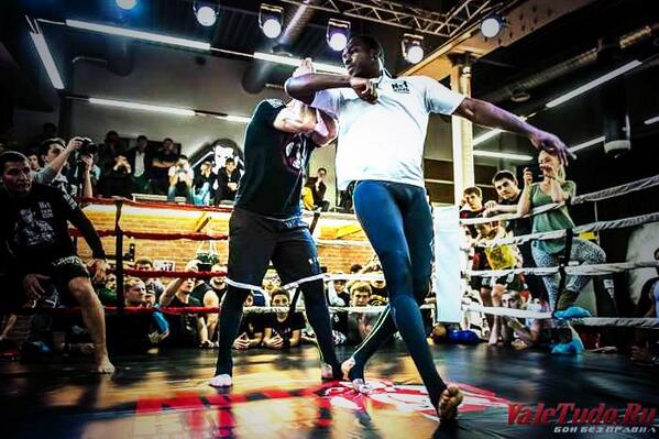 Samlkardan's tweet photo. @JonnyBones you got the lezginka dance moves down right http://t.co/36OVLuPW1k