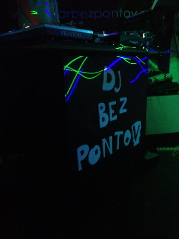 Вот не могу понять толи dj беспонтовый толи без полетов все таки)))