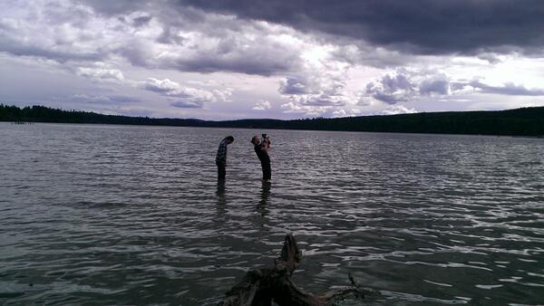 RedFlagLtd's tweet photo. On location for "The Gift" @freeweather @rockpaperjet  #IdleNoMore http://t.co/HB9iCKtJgv