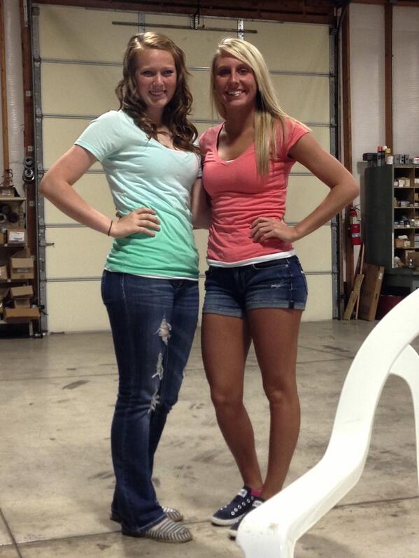 bgreer31's tweet image. @HannahWolf12 love this girl #packpack 😉