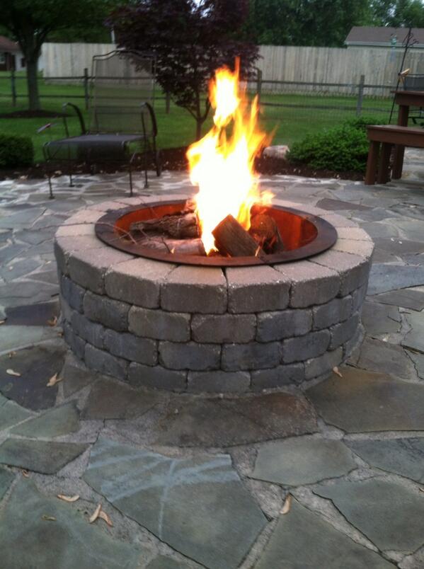 ttdouble75's tweet photo. Got to love a fire with the family http://t.co/IjqAsGHXwz