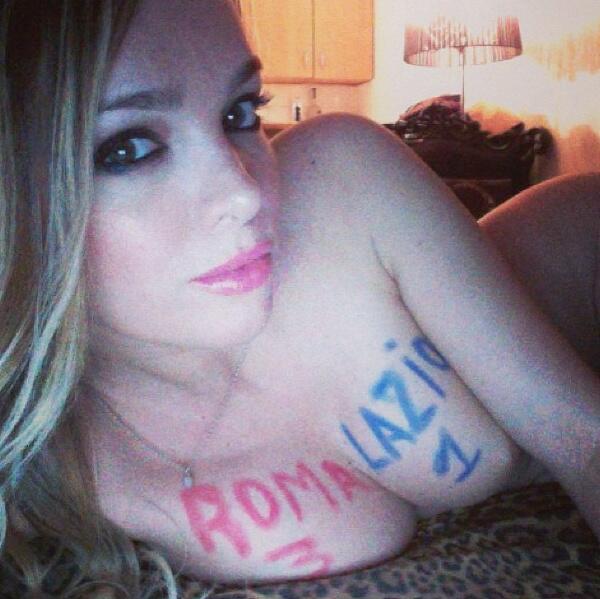 virginiecapric's tweet photo. mon pronostic foot 
Coupe d'Italie, Roma-Lazio 3-1 #pronostico #roma #lazio http://t.co/CFWjQiPnGJ