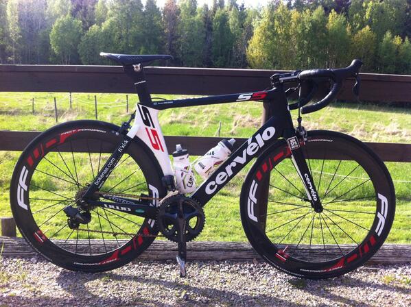 Kinnekulle cyclassics med en sjunkande sadel. Totalt 9.5cm, undrar  om jag börjar bli för fet för cykling.