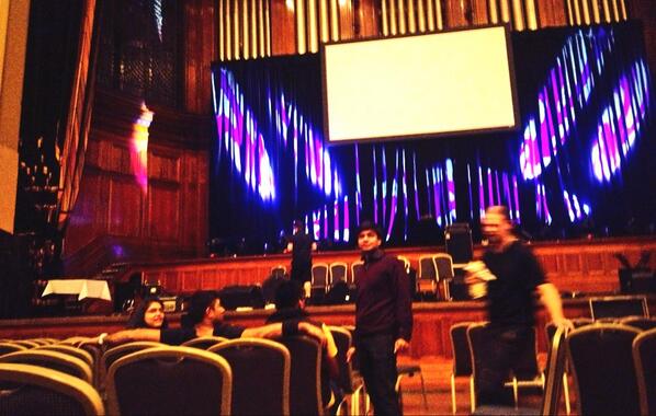 umossharma's tweet photo. Ready for UDIT Narayan JHA performance @melbourne town hall http://t.co/xv16MD3x1w