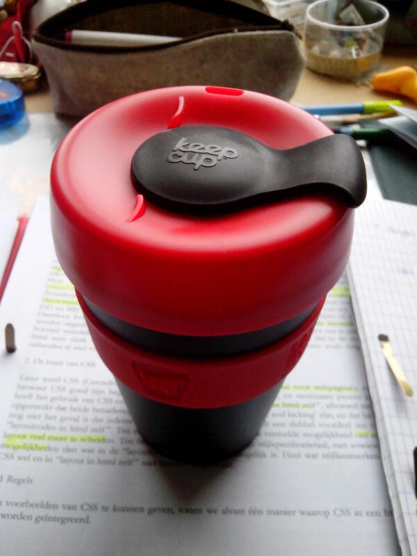 JuliePelgrims's tweet photo. I finally have one! :-) @KeepCup #happy! http://t.co/HTbvhrqEmG
