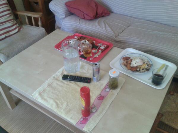 EmilioMarcos26's tweet photo. @kikegallardo97 buena comida http://t.co/KIBH514EGX