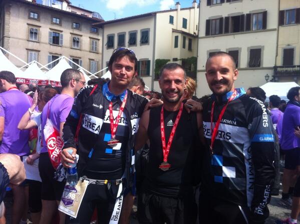 maxinvictus69's tweet photo. Grazie ai #thedreamers Roberto e Luca, ho realizzato anch'io il mio sogno. 10 km in 48'34"! RunlikeaDJ! http://t.co/9C3MxW6Sl1