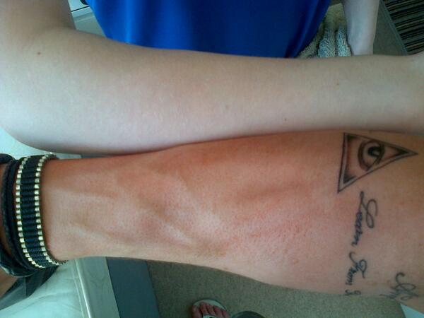 SamReece's tweet photo. Me Compared To My Sister Wow #CasperGhost #ShouldBeGinger http://t.co/mYwmUq5yoq