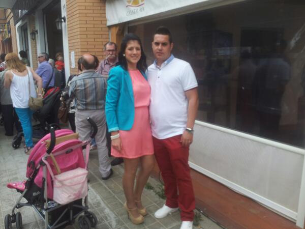 AzaharaLuis's tweet photo. y otra comunion jejej http://t.co/aWBbJh7Du7