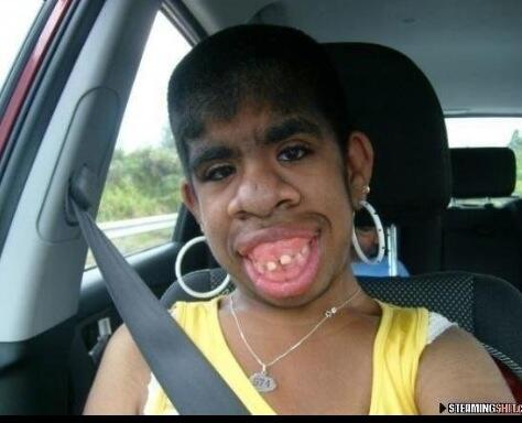 BabsCab's tweet photo. OH FUCK! Nearly crashed my car! http://t.co/RRmOG2jGPC