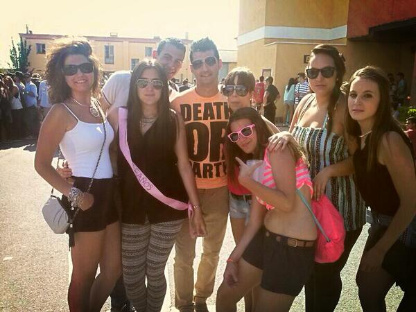 iruiz_e's tweet photo. Increible @kikepuentesdj ayer, #grande :)) @Patrii_Garcia @lauritta_15_ @RociiooRocii @NoeliaMecMec @Ivi_Gozalez http://t.co/GnVMNU0KPl
