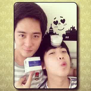 BigzAunzFC's tweet image. Aun : นอนดึก นอนน้อยยย แต่ดีที่มีpicoคอยช่วย ขอบคุณนะค้าบบ&amp;gt;&amp;lt; #picook #pico #boostermask  ♥•♥#BigzAunzFC