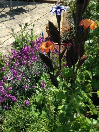 PipBensley's tweet image. My #Quist flower sculpture from #rhschelsea is looking great in the garden