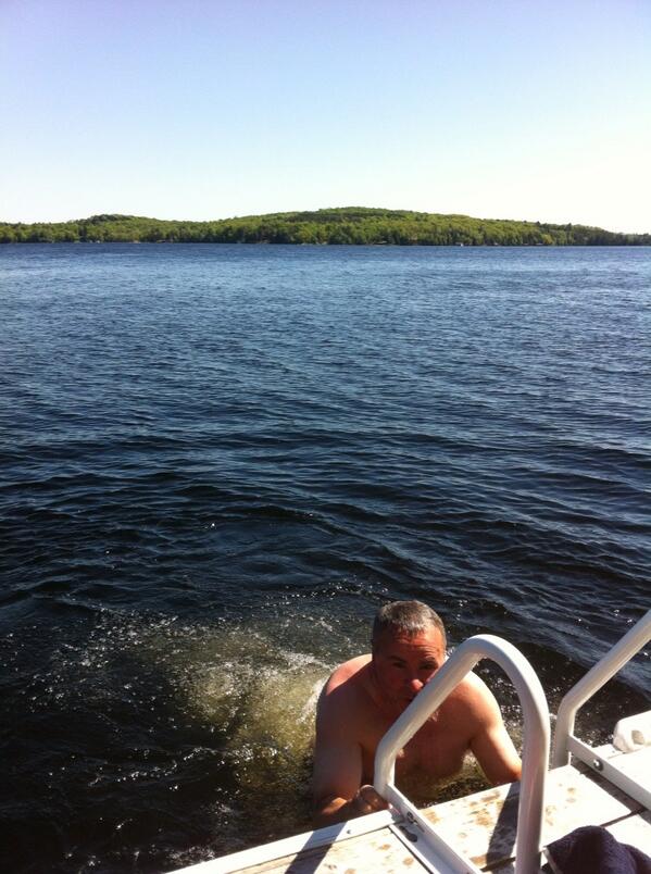 PennockCheryl's tweet photo. Dad is very brave and frozen! http://t.co/D8VgMDgA15