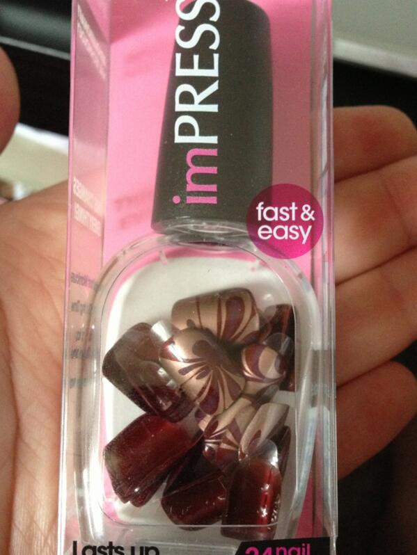 ciaokatie's tweet image. Over the moon! @InfluensterVox @BwayNails #imPressRevolution #SpringVoxBox