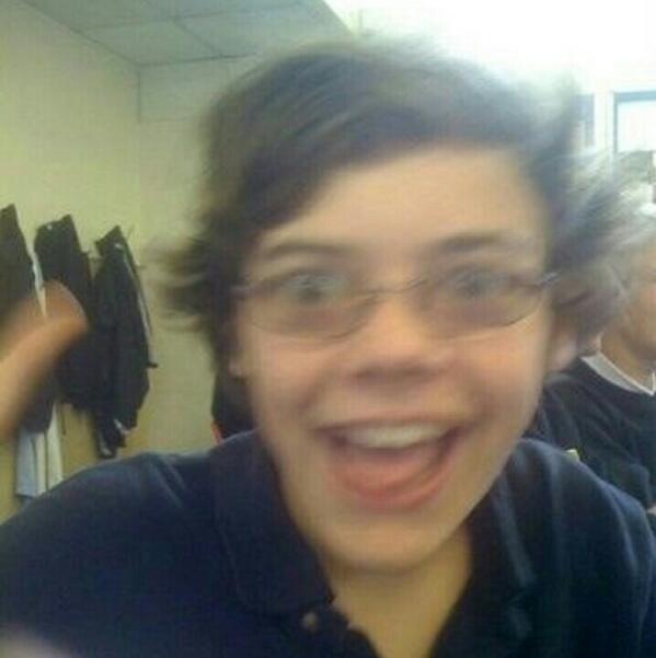 celebrity rares on Twitter: "Harry styles rare http://t.co/mhDHVmJdyJ"