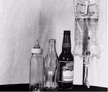 PostureoTwits's tweet photo. La vida en 4 botellas. http://t.co/LuOXqZ8Dhl