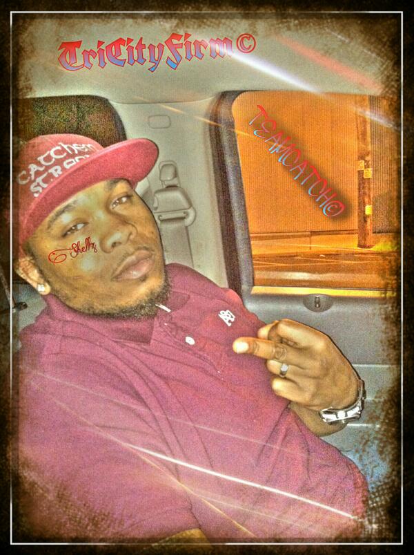 CATCHEMSTREETS's tweet image. @85cutlass6 @videomizo @ONELOVEFILM @tunezbol @blok215boyz @AlertAndPriest Check @CATCHEMSTREETZ #TriCityFirm #3LR