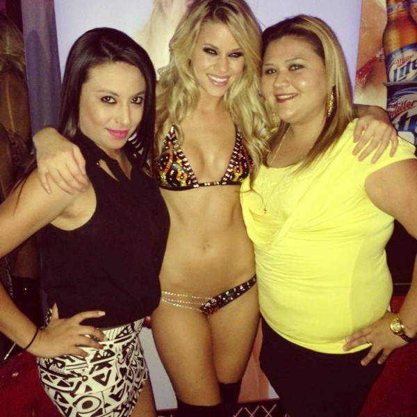 Watch The Cowdashians's leaked NSFW photo on TwXstars