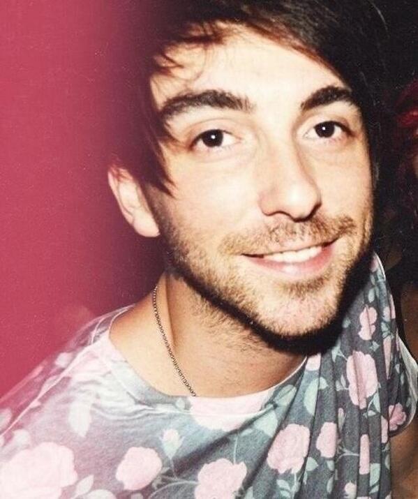 ImagineGask4rth's tweet photo. Hey hey hey all in favour of this as the new prof pic, holla @ me http://t.co/PstvzGvBER