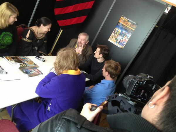 Gnagnarh's tweet photo. Interview de #Moorcock par l'équipe @levractv sur demande du @Citegeek ... Un très grand moment ! http://t.co/Q5BRq1a27K