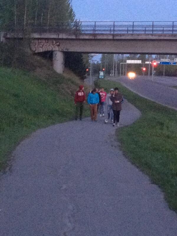 KianoshAmir's tweet image. Upprätthåller #fotboll :ens betydande mening genom fotboll under #tentap #twittboll