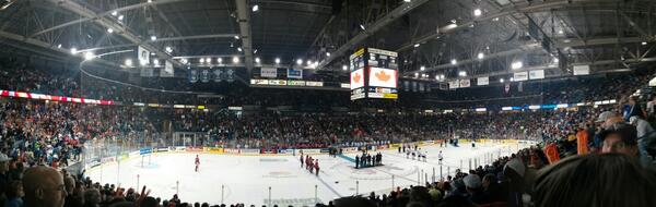 slinton77's tweet photo. @wendelclark17 @HFXMooseheads @pdxwinterhawks Great to see Wendel drop the puck @ #mcmemorialcup http://t.co/dxeCUP0Z1L