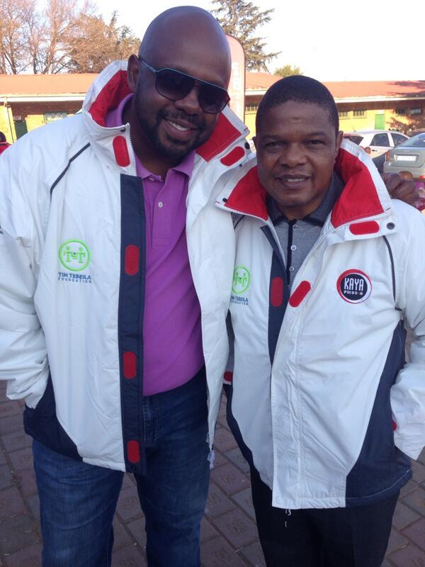 KayaON959's tweet photo. #KayaFMWinterCampaign RT @GregMaloka With my Man with a big heart #TimTibeila of #SekokoResources @ #Mvelaphanda http://t.co/usJRfed9e2