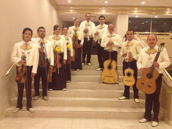 diegocharrock's tweet photo. Mi Mariachi Nuevo Chihuahua http://t.co/1RqMxXehTh