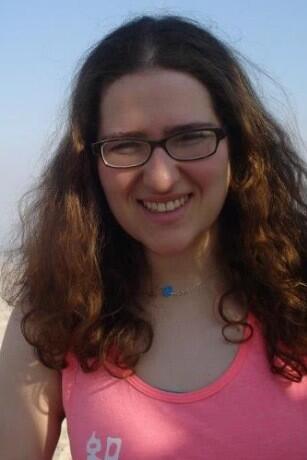 etimm15's tweet photo. Rebecca C, anthro major, uses social media to share info and photos with her  circle of friends #WUSTLTSH http://t.co/MUOKrNdQ3L