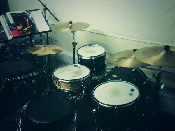 andyjosephdrums's tweet image. What a beautiful day to be inside hot studio drumming! #sweatingit