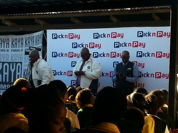 KayaON959's tweet photo. @GregMaloka & Tim Tebeila getting ready to address the learners at #Mvelaphanda #KayaFMWinterCampaign http://t.co/BheqPzHJAe