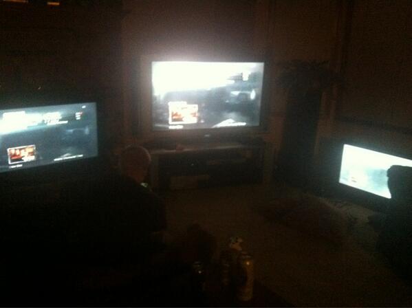 m0rgan24's tweet image. Look at our setup now. 😍😎😏 #callofduty #3tvs