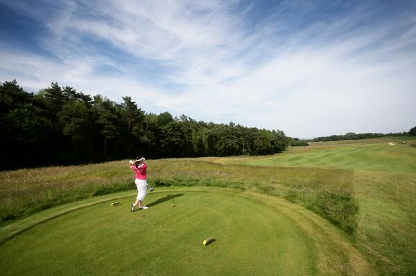De zomer komt er echt aan! A.s. zaterdag scoort het golfweer een 10! Tot ziens <a href="/RijkGolfbanen/">Het Rijk Golfbanen</a>! bit.ly/12IXFJl