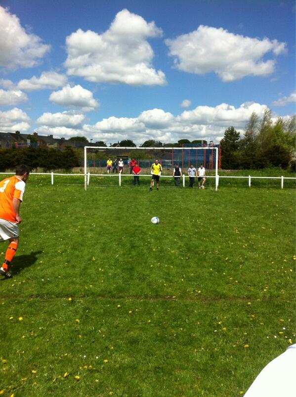 CockfieldFC's tweet photo. Younguns' beat Oldies' on penalties @mbelly100 nowhere near any if them http://t.co/FM59nawgNz