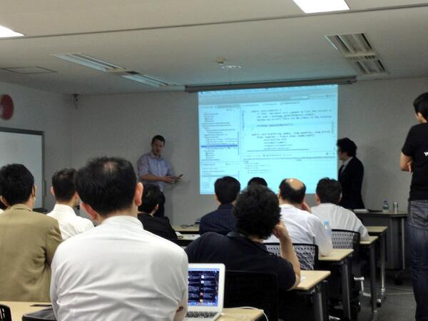 service_fabric's tweet image. @nbartlett JJUG talk going well. Discussing automatic Semantic #OSGi Versioning with #bndtools.