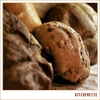 kitchenettecafe's tweet photo. Yaklaşık 8 bin yıldır tüketilen, temel gıdamız olan ekmeği bir de Kitchenette’in fırınından denemelisiniz! http://t.co/eUpxC2OstR