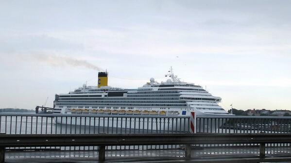 WhyRiga's tweet photo. Costa Pacifica today http://t.co/hFNYlo6p5i