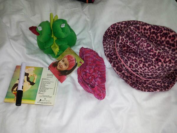 bonninga1's tweet photo. @Pink Hi there! I hope the pink hair ribbon/headband fits for your little girl Willow! xxx Wilma http://t.co/KIAcdNBmgB