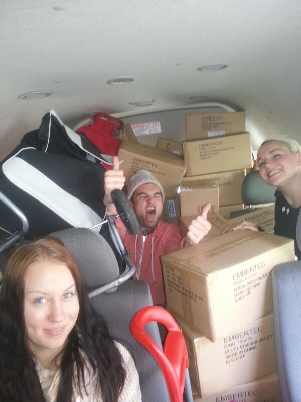 ellasmall122's tweet photo. #boxes #trapped http://t.co/dDEJpuVEcY
