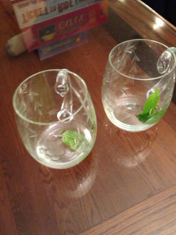CupOfSeider's tweet photo. @7_Servings @elemntalcustard mmm can't wait! You can see the #Mojito remains from #Boardgame night! http://t.co/x9pMHxM1rz