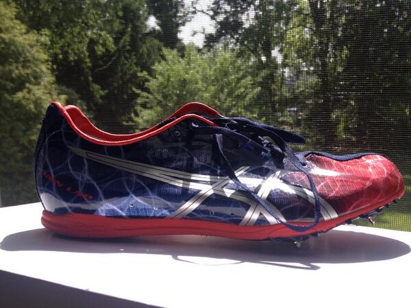 julieculley's tweet photo. Felt very patriotic wearing these for the first time today @asicsamerica #gunlap http://t.co/iItQKrnDeO