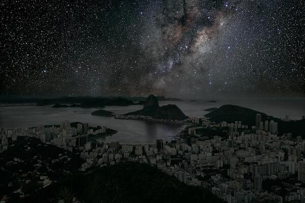 AzzoBrasil's tweet photo. Confira como seria a noite das grandes cidades se não houvesse poluição. http://t.co/Z3P22EjKVR http://t.co/5f3pSIpikz