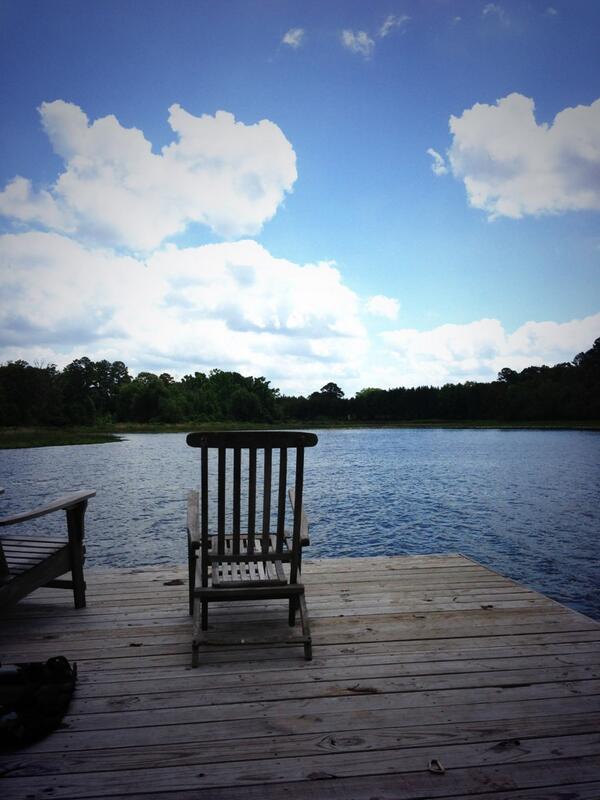 Maggiethomas312's tweet photo. Para para paradise! ☀🍃🎣 @electrathomas @tilleyneuhoff @nonnor93 @lizzie_neuhoff http://t.co/R2PZWC5VcM