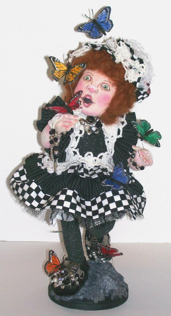 DBKatLees's tweet photo. My  Shayla is all cloth &amp; a free pattern in the Soft Dolls and Animals Magazine, check it out, kat http://t.co/Ut7y1DnUSa