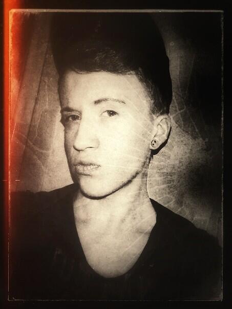 mrreem1995's tweet photo. #meee http://t.co/eoZryQhm89